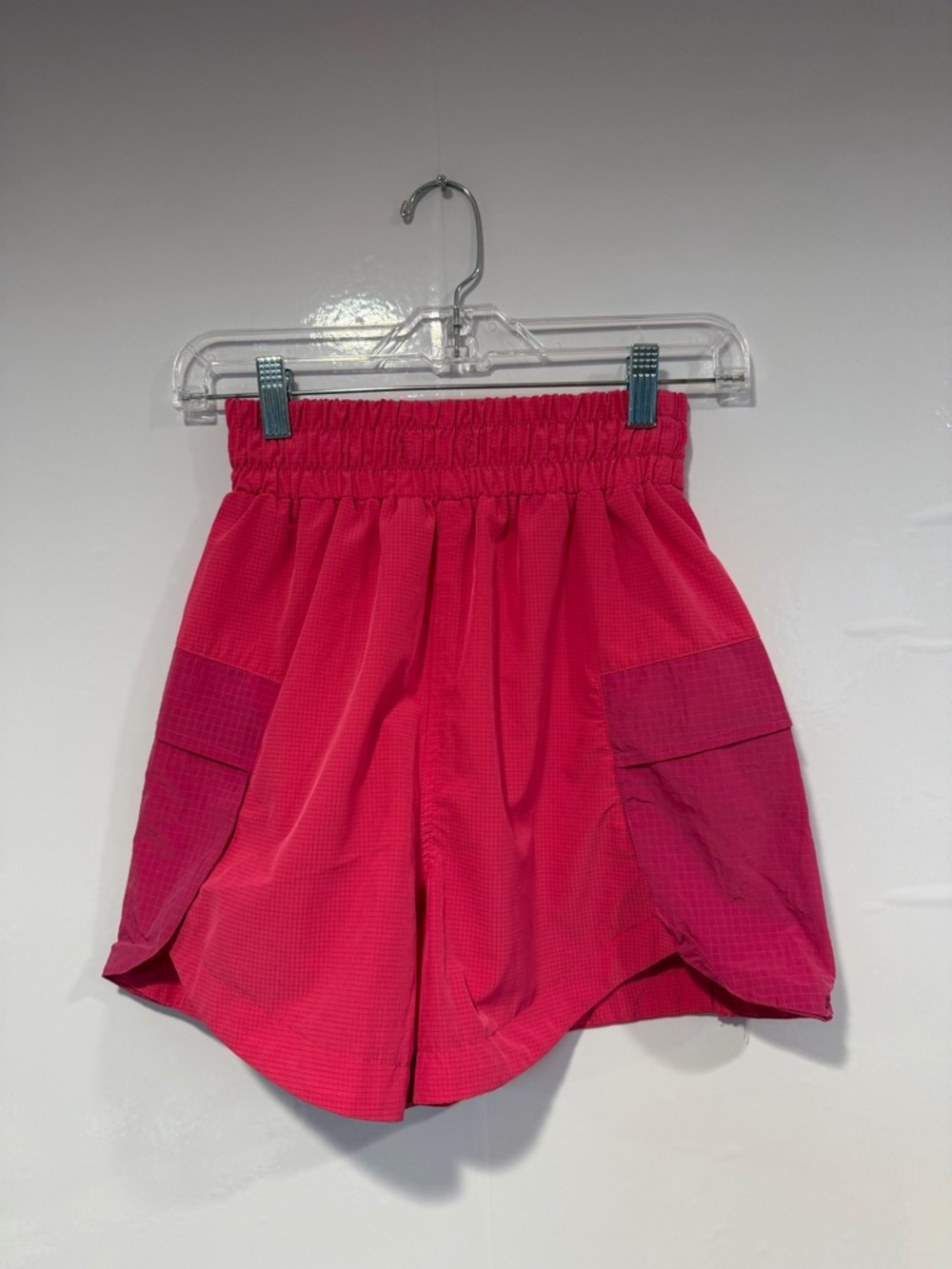 New In‎ pink cargo boutique shorts